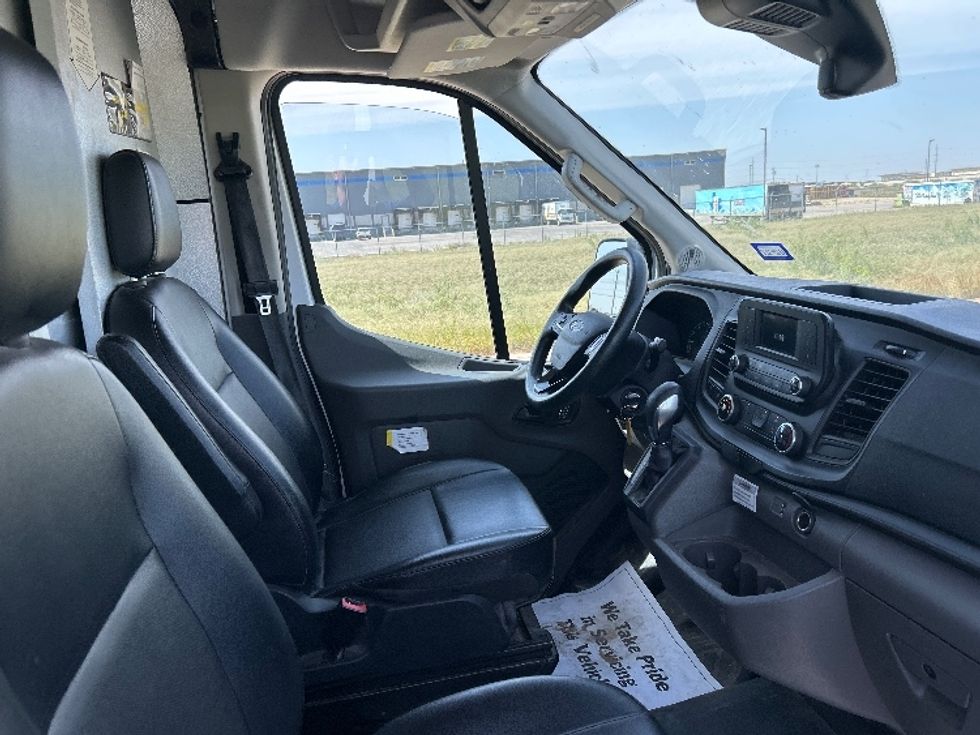 Cargo Van (Panel Van)-Light and Medium Duty Trucks-Ford-2022-Transit 250-Odessa-TX-112,233\n\t\tmiles-$ 35,500 - Image 22