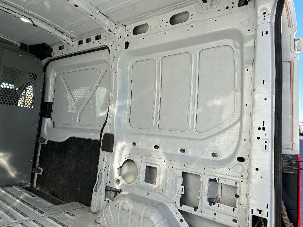 Cargo Van (Panel Van)-Light and Medium Duty Trucks-Ford-2022-Transit 250-Odessa-TX-147,914\n\t\tmiles-$ 23,750 - Image 12