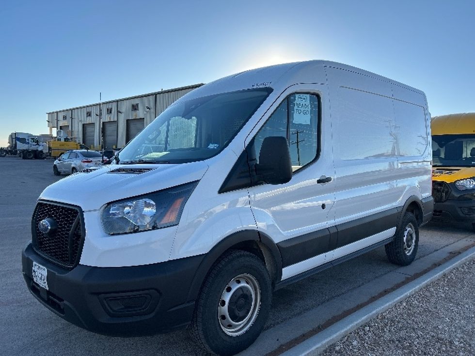Cargo Van (Panel Van)-Light and Medium Duty Trucks-Ford-2022-Transit 250-Odessa-TX-147,914\n\t\tmiles-$ 23,750 - Image 3