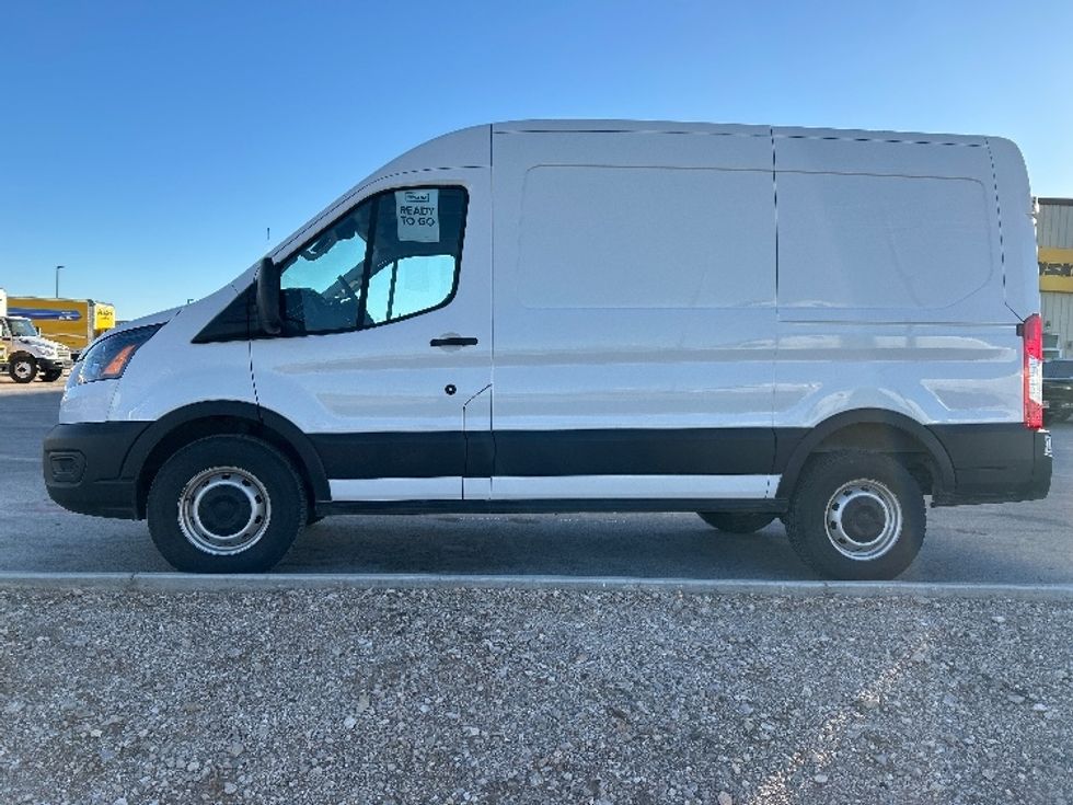 Cargo Van (Panel Van)-Light and Medium Duty Trucks-Ford-2022-Transit 250-Odessa-TX-147,914\n\t\tmiles-$ 23,750 - Image 4