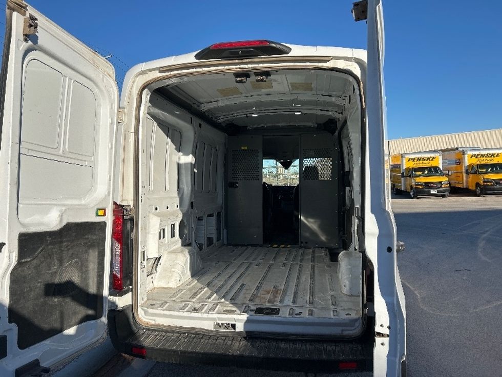 Cargo Van (Panel Van)-Light and Medium Duty Trucks-Ford-2022-Transit 250-Odessa-TX-147,914\n\t\tmiles-$ 23,750 - Image 8