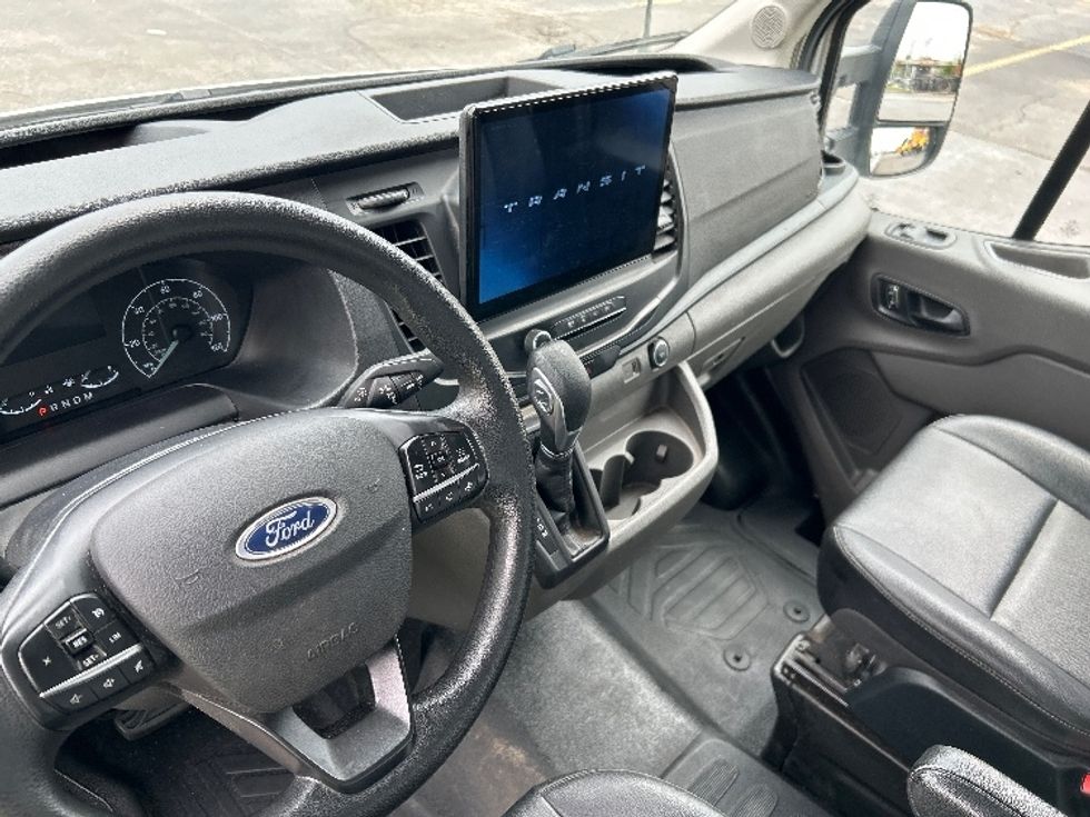 Cargo Van (Panel Van)-Light and Medium Duty Trucks-Ford-2022-Transit 250-Oklahoma City-OK-134,811\n\t\tmiles-$ 29,250 - Image 15