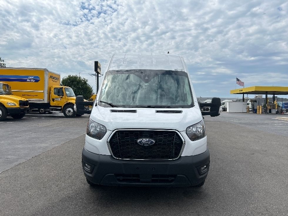 Cargo Van (Panel Van)-Light and Medium Duty Trucks-Ford-2022-Transit 250-Oklahoma City-OK-134,811\n\t\tmiles-$ 29,250 - Image 2