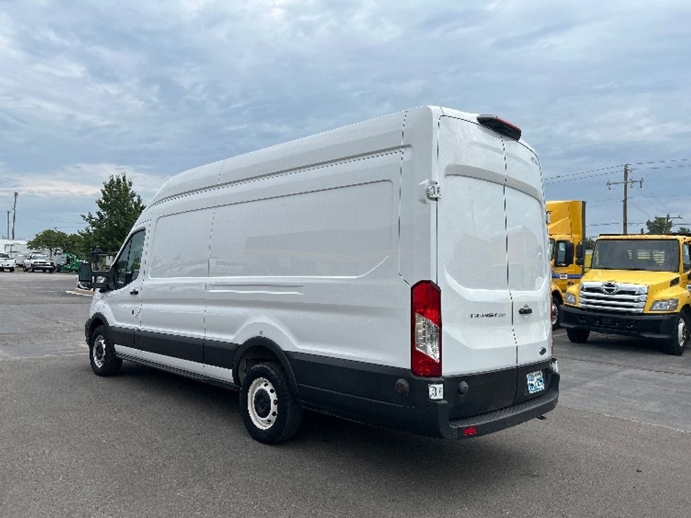 Cargo Van (Panel Van)-Light and Medium Duty Trucks-Ford-2022-Transit 250-Oklahoma City-OK-134,811\n\t\tmiles-$ 29,250 - Image 5