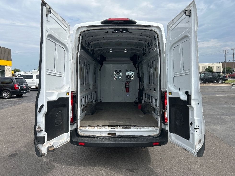 Cargo Van (Panel Van)-Light and Medium Duty Trucks-Ford-2022-Transit 250-Oklahoma City-OK-134,811\n\t\tmiles-$ 29,250 - Image 7