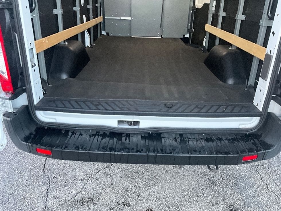 Cargo Van (Panel Van)-Light and Medium Duty Trucks-Ford-2022-Transit 250-Orlando-FL-62,278\n\t\tmiles-$ 38,500 - Image 10