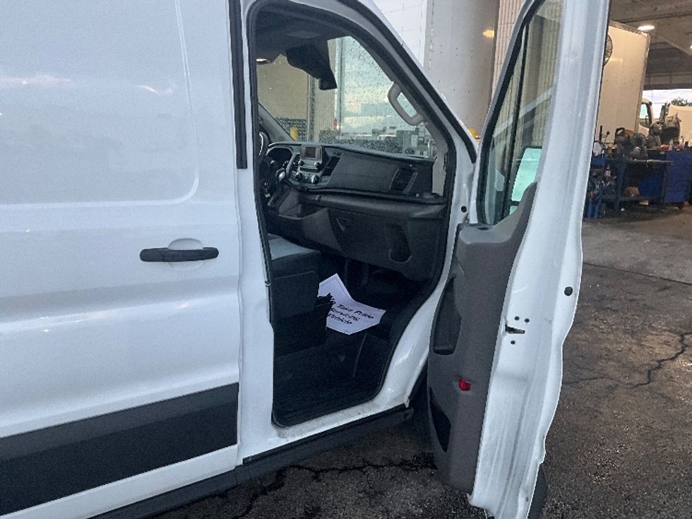 Cargo Van (Panel Van)-Light and Medium Duty Trucks-Ford-2022-Transit 250-Orlando-FL-62,278\n\t\tmiles-$ 38,500 - Image 18