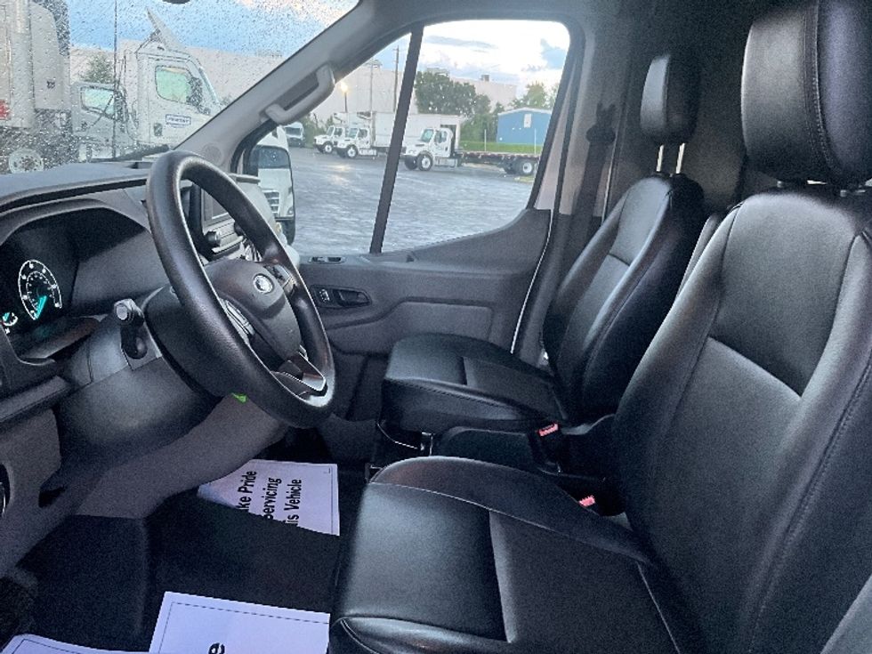 Cargo Van (Panel Van)-Light and Medium Duty Trucks-Ford-2022-Transit 250-Orlando-FL-62,278\n\t\tmiles-$ 38,500 - Image 23