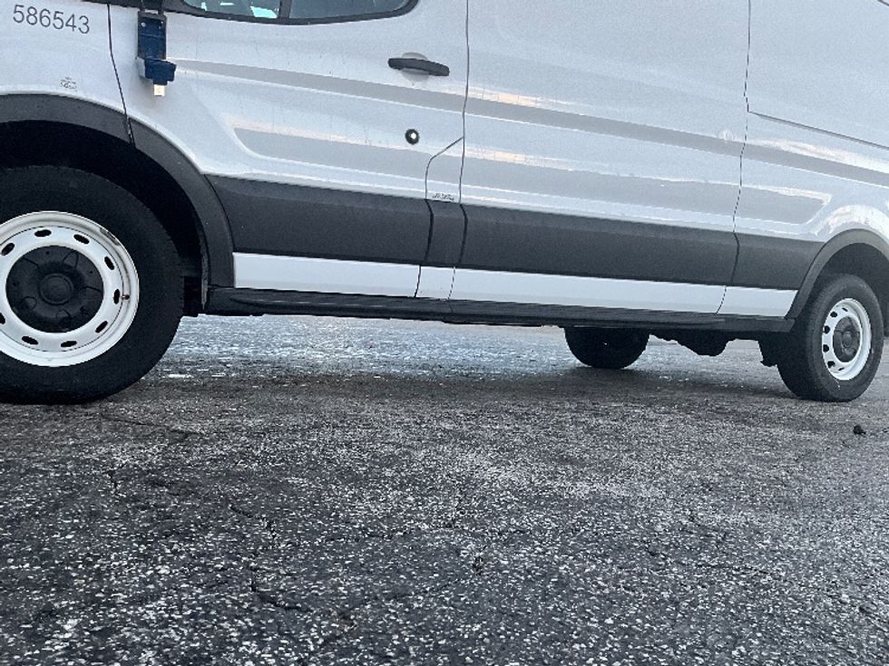 Cargo Van (Panel Van)-Light and Medium Duty Trucks-Ford-2022-Transit 250-Orlando-FL-62,278\n\t\tmiles-$ 38,500 - Image 5