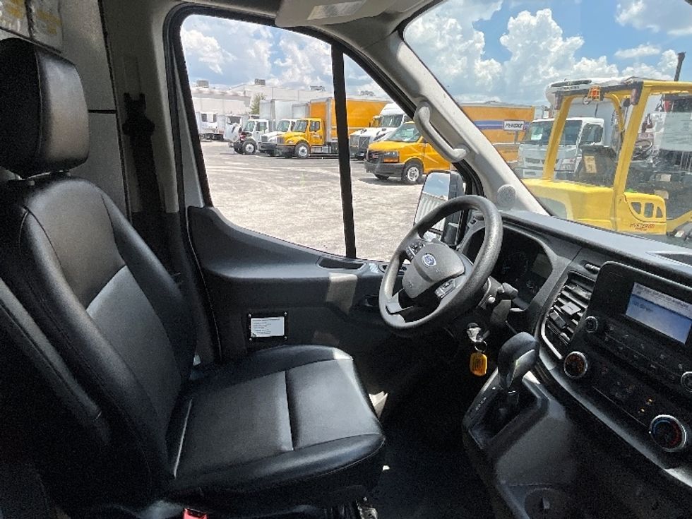 Cargo Van (Panel Van)-Light and Medium Duty Trucks-Ford-2022-Transit 250-Orlando-FL-70,993\n\t\tmiles-$ 38,000 - Image 22