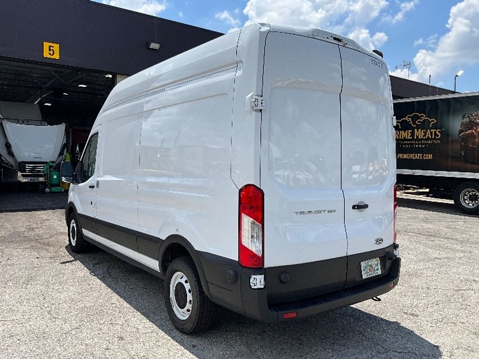 Cargo Van (Panel Van)-Light and Medium Duty Trucks-Ford-2022-Transit 250-Orlando-FL-70,993\n\t\tmiles-$ 38,000 - Image 6