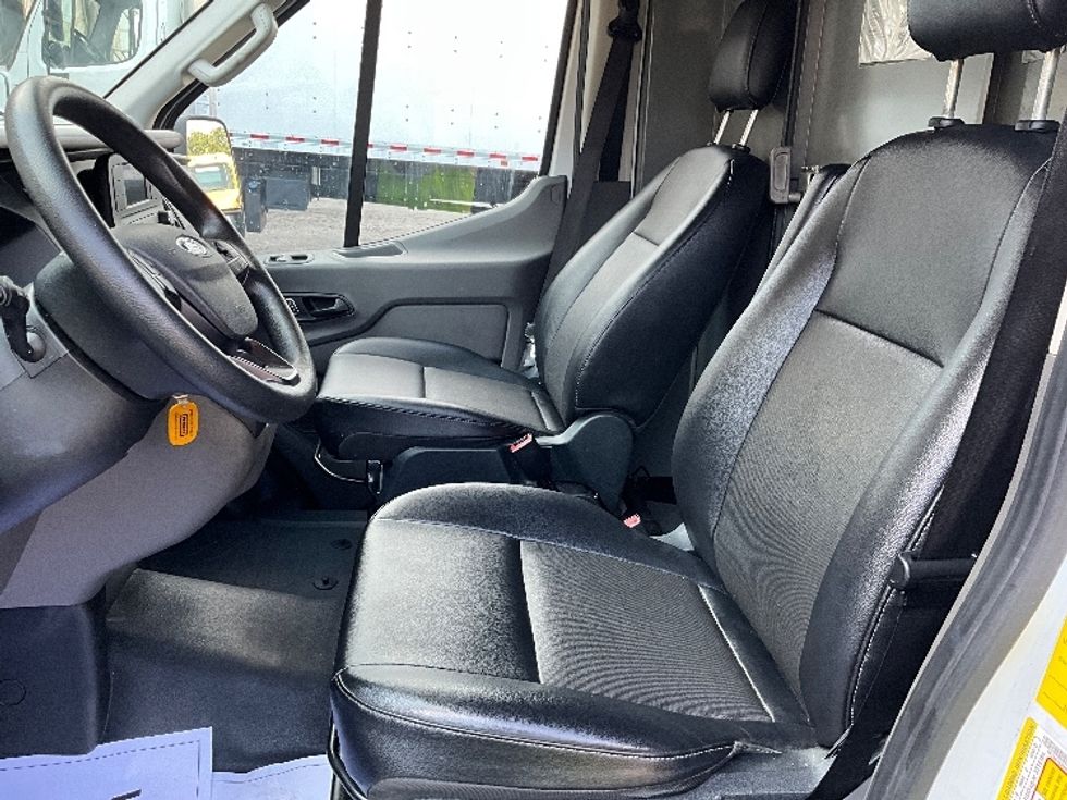 Cargo Van (Panel Van)-Light and Medium Duty Trucks-Ford-2022-Transit 250-Orlando-FL-88,908\n\t\tmiles-$ 36,000 - Image 19