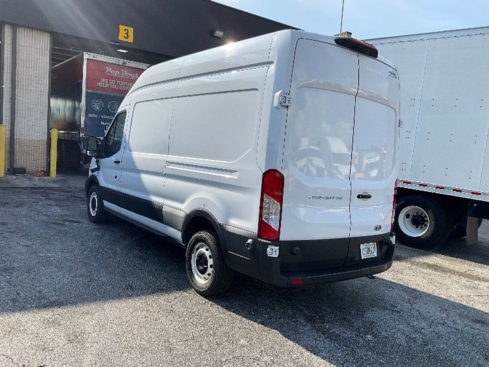 Cargo Van (Panel Van)-Light and Medium Duty Trucks-Ford-2022-Transit 250-Orlando-FL-88,908\n\t\tmiles-$ 36,000 - Image 6