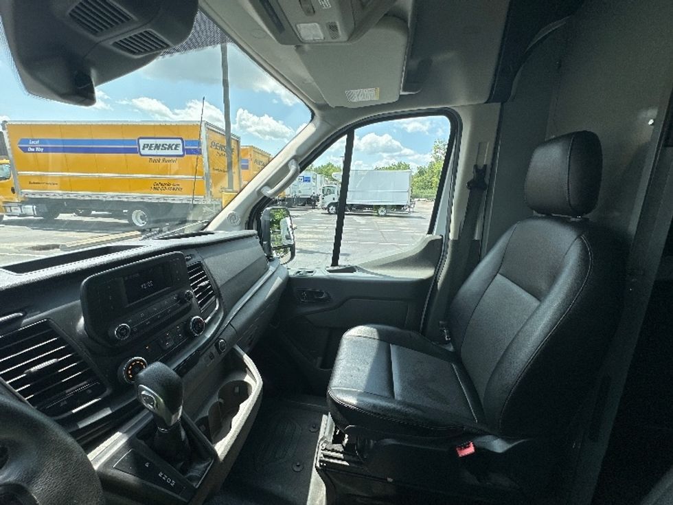 Cargo Van (Panel Van)-Light and Medium Duty Trucks-Ford-2022-Transit 250-Parsippany-NJ-117,545\n\t\tmiles-$ 33,750 - Image 19