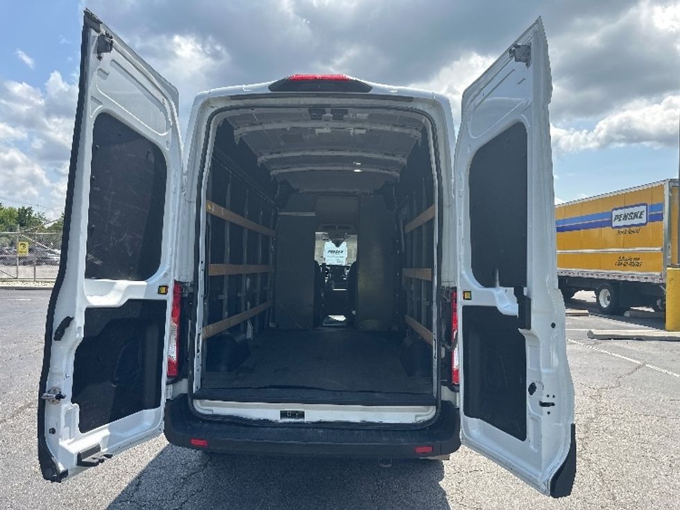 Cargo Van (Panel Van)-Light and Medium Duty Trucks-Ford-2022-Transit 250-Parsippany-NJ-117,545\n\t\tmiles-$ 33,750 - Image 8