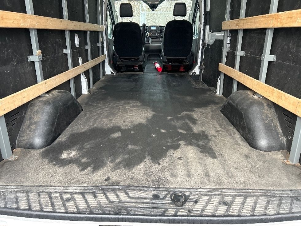 Cargo Van (Panel Van)-Light and Medium Duty Trucks-Ford-2022-Transit 250-Parsippany-NJ-140,932\n\t\tmiles-$ 29,000 - Image 10
