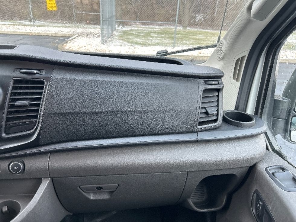 Cargo Van (Panel Van)-Light and Medium Duty Trucks-Ford-2022-Transit 250-Parsippany-NJ-140,932\n\t\tmiles-$ 29,000 - Image 21