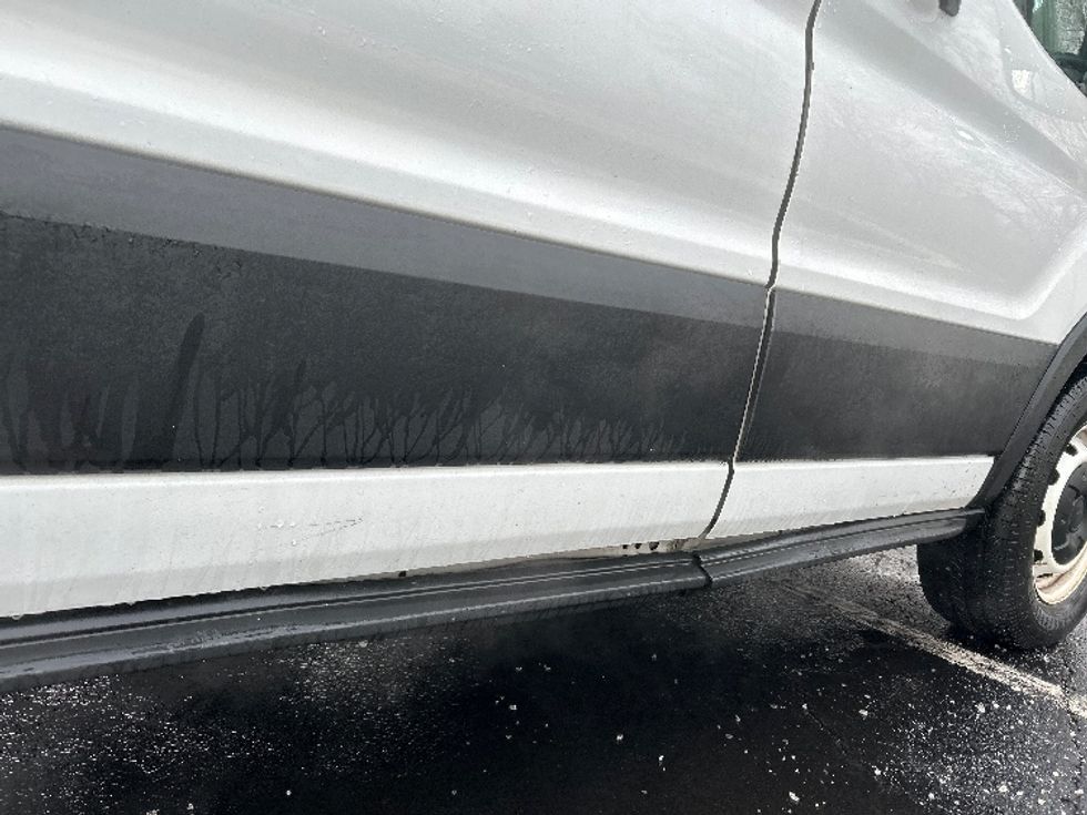 Cargo Van (Panel Van)-Light and Medium Duty Trucks-Ford-2022-Transit 250-Parsippany-NJ-140,932\n\t\tmiles-$ 29,000 - Image 27