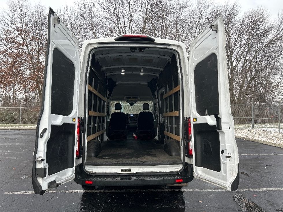 Cargo Van (Panel Van)-Light and Medium Duty Trucks-Ford-2022-Transit 250-Parsippany-NJ-140,932\n\t\tmiles-$ 29,000 - Image 8