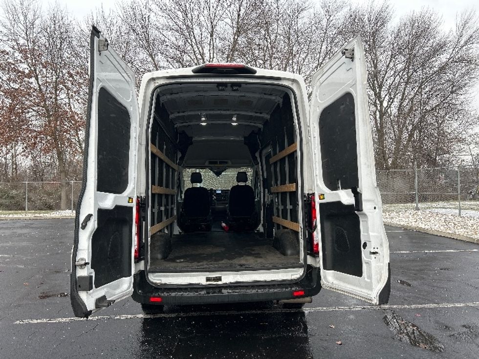 Cargo Van (Panel Van)-Light and Medium Duty Trucks-Ford-2022-Transit 250-Parsippany-NJ-140,932\n\t\tmiles-$ 29,000 - Image 9