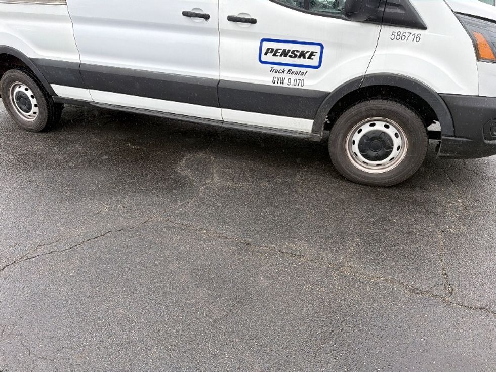 Cargo Van (Panel Van)-Light and Medium Duty Trucks-Ford-2022-Transit 250-Parsippany-NJ-63,605\n\t\tmiles-$ 39,750 - Image 14