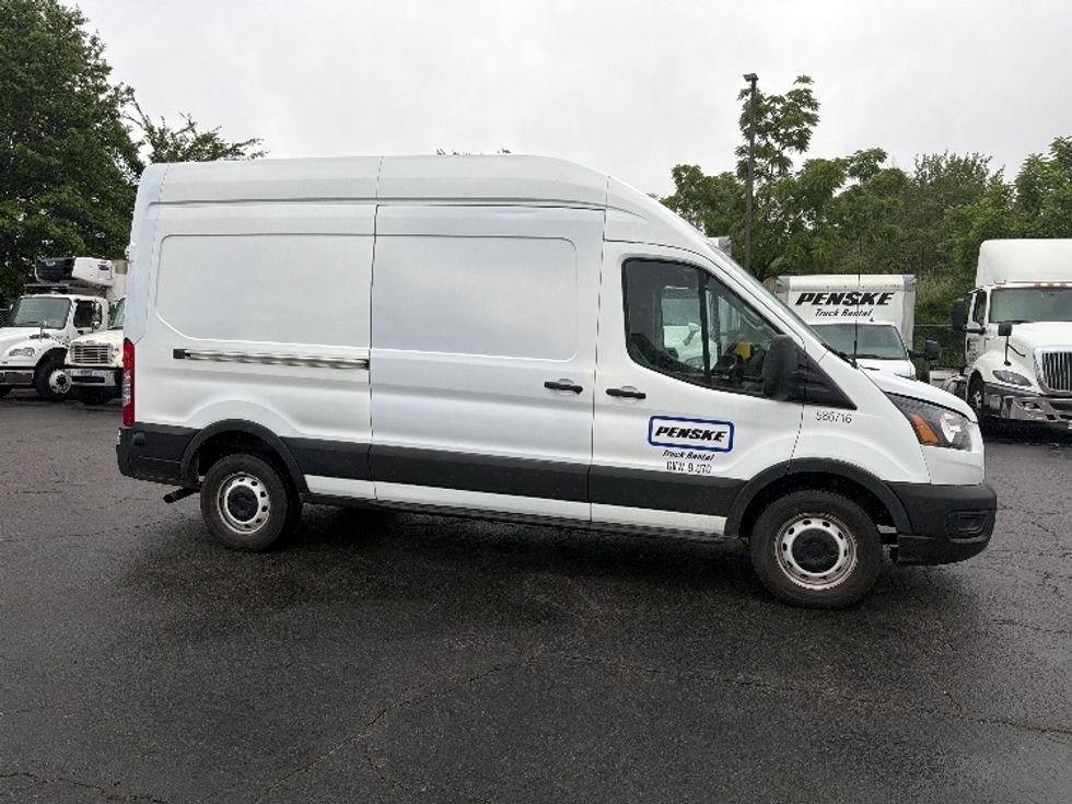 Cargo Van (Panel Van)-Light and Medium Duty Trucks-Ford-2022-Transit 250-Parsippany-NJ-63,605\n\t\tmiles-$ 39,750 - Image 15