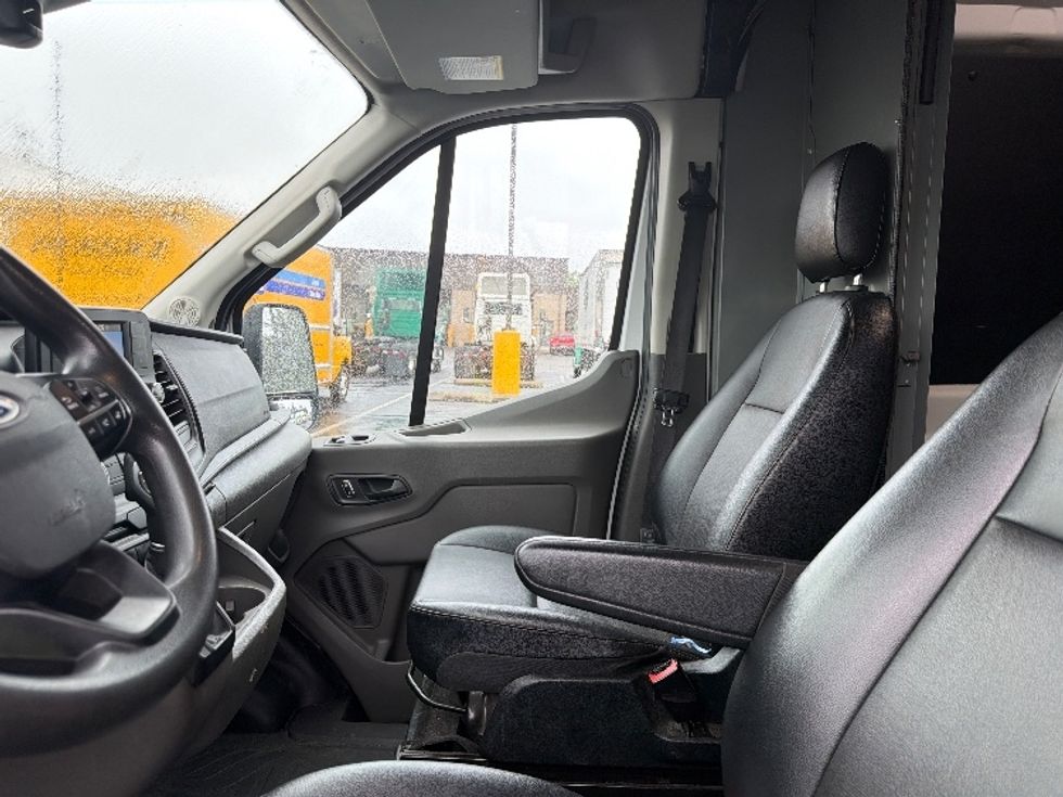Cargo Van (Panel Van)-Light and Medium Duty Trucks-Ford-2022-Transit 250-Parsippany-NJ-63,605\n\t\tmiles-$ 39,750 - Image 19