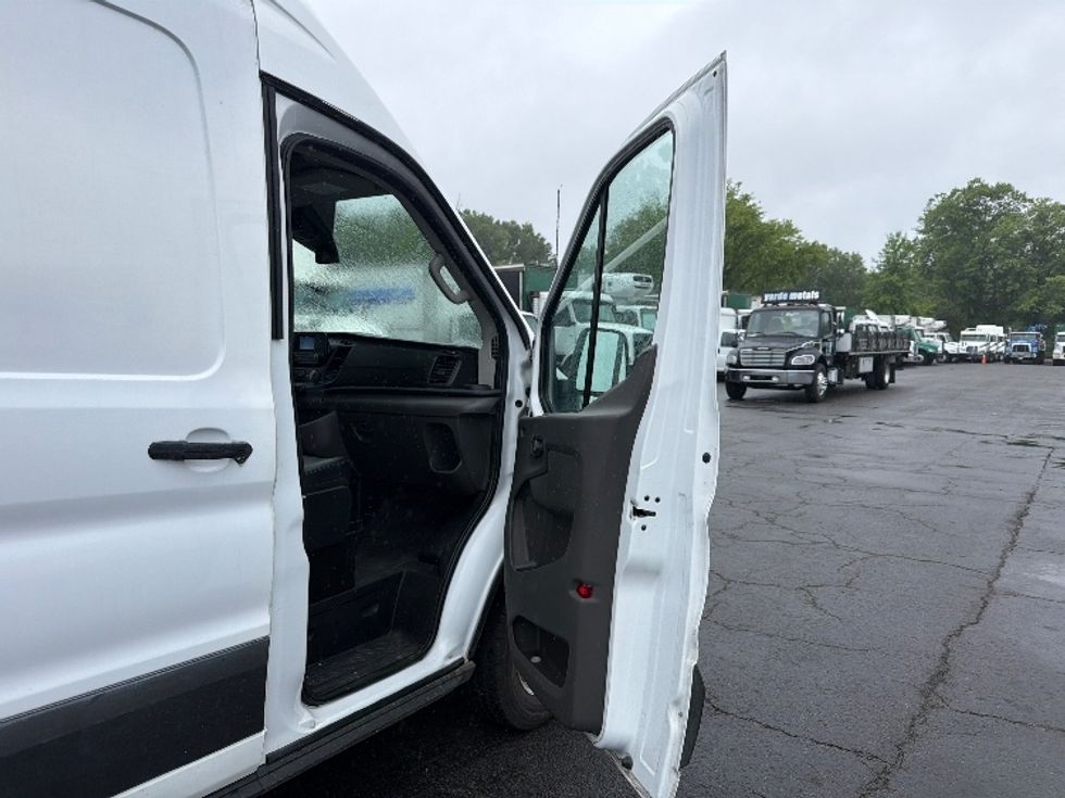 Cargo Van (Panel Van)-Light and Medium Duty Trucks-Ford-2022-Transit 250-Parsippany-NJ-63,605\n\t\tmiles-$ 39,750 - Image 20