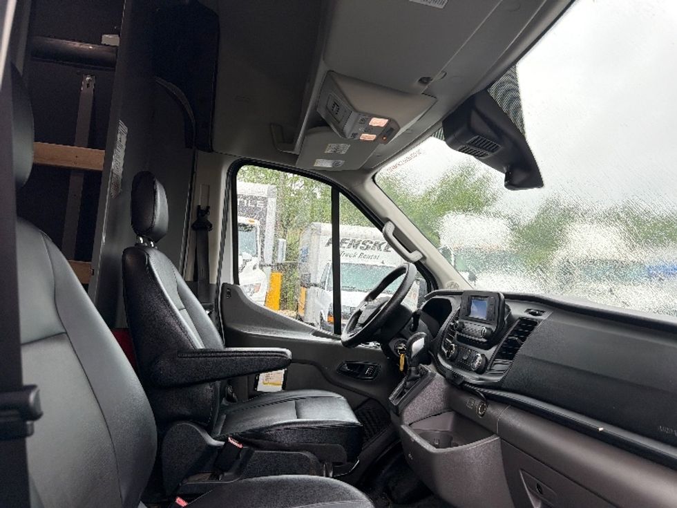 Cargo Van (Panel Van)-Light and Medium Duty Trucks-Ford-2022-Transit 250-Parsippany-NJ-63,605\n\t\tmiles-$ 39,750 - Image 22