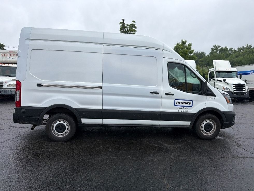 Cargo Van (Panel Van)-Light and Medium Duty Trucks-Ford-2022-Transit 250-Parsippany-NJ-63,605\n\t\tmiles-$ 39,750 - Image 29