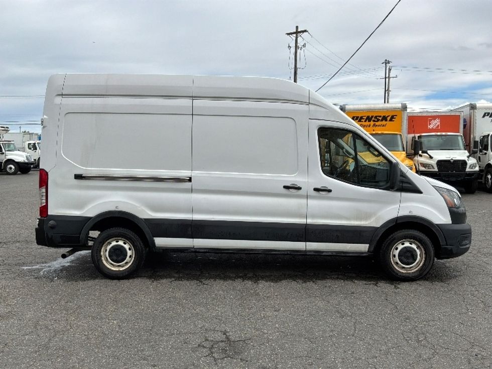 Cargo Van (Panel Van)-Light and Medium Duty Trucks-Ford-2022-Transit 250-Pasco-WA-171,458\n\t\tmiles-$ 25,750 - Image 14