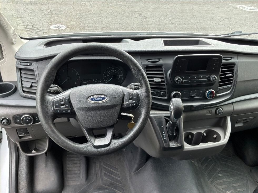 Cargo Van (Panel Van)-Light and Medium Duty Trucks-Ford-2022-Transit 250-Pasco-WA-171,458\n\t\tmiles-$ 25,750 - Image 17