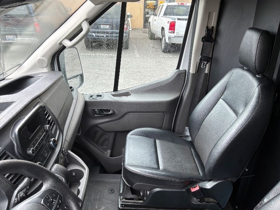 Cargo Van (Panel Van)-Light and Medium Duty Trucks-Ford-2022-Transit 250-Pasco-WA-171,458\n\t\tmiles-$ 25,750 - Image 18