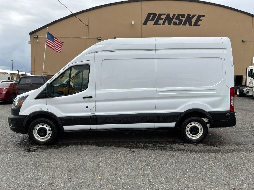 Cargo Van (Panel Van)-Light and Medium Duty Trucks-Ford-2022-Transit 250-Pasco-WA-171,458\n\t\tmiles-$ 25,750 - Image 4