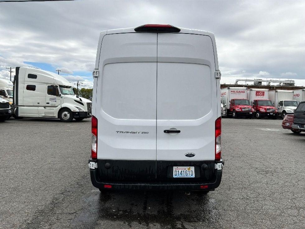 Cargo Van (Panel Van)-Light and Medium Duty Trucks-Ford-2022-Transit 250-Pasco-WA-171,458\n\t\tmiles-$ 25,750 - Image 7
