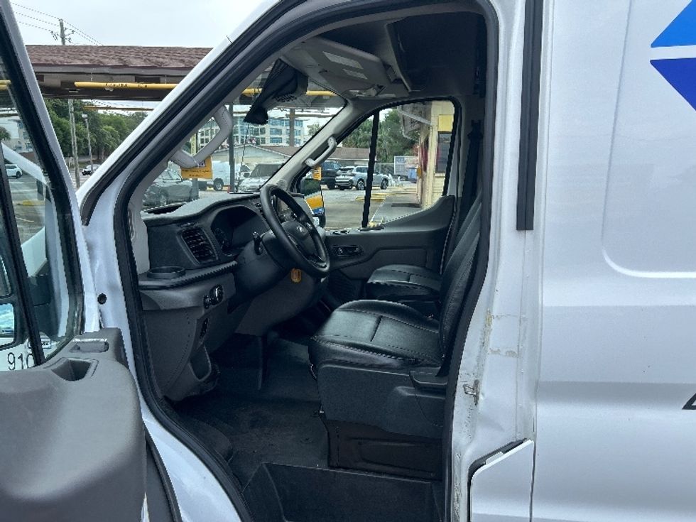 Cargo Van (Panel Van)-Light and Medium Duty Trucks-Ford-2022-Transit 250-Pensacola-FL-133,043\n\t\tmiles-$ 30,000 - Image 16