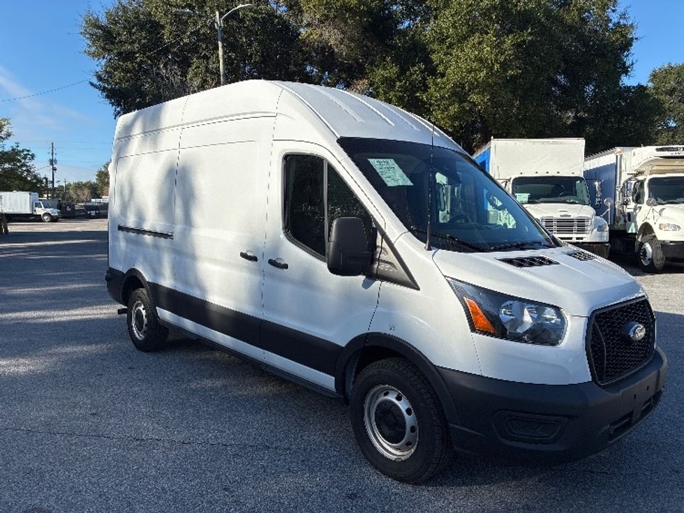 Cargo Van (Panel Van)-Light and Medium Duty Trucks-Ford-2022-Transit 250-Pensacola-FL-133,111\n\t\tmiles-$ 31,000 - Image 1