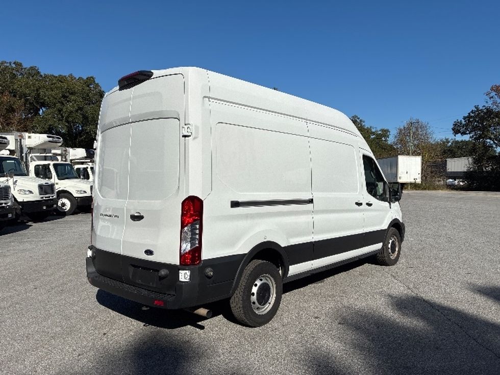 Cargo Van (Panel Van)-Light and Medium Duty Trucks-Ford-2022-Transit 250-Pensacola-FL-133,111\n\t\tmiles-$ 31,000 - Image 12