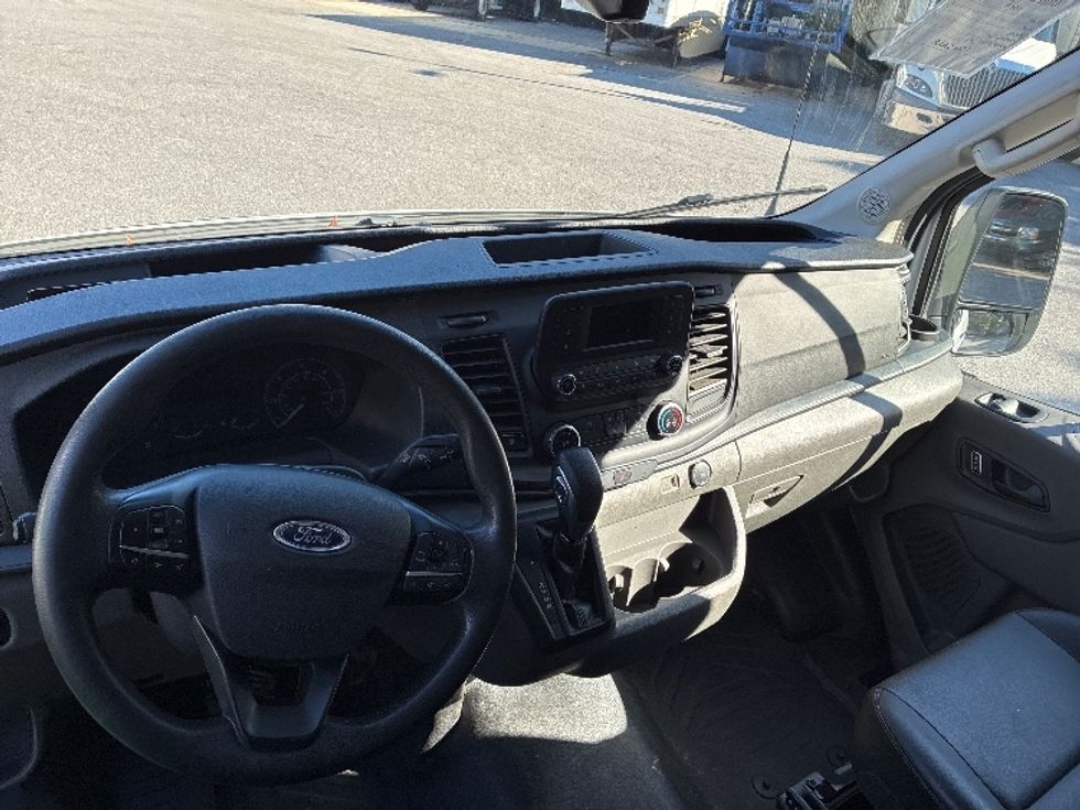Cargo Van (Panel Van)-Light and Medium Duty Trucks-Ford-2022-Transit 250-Pensacola-FL-133,111\n\t\tmiles-$ 31,000 - Image 17