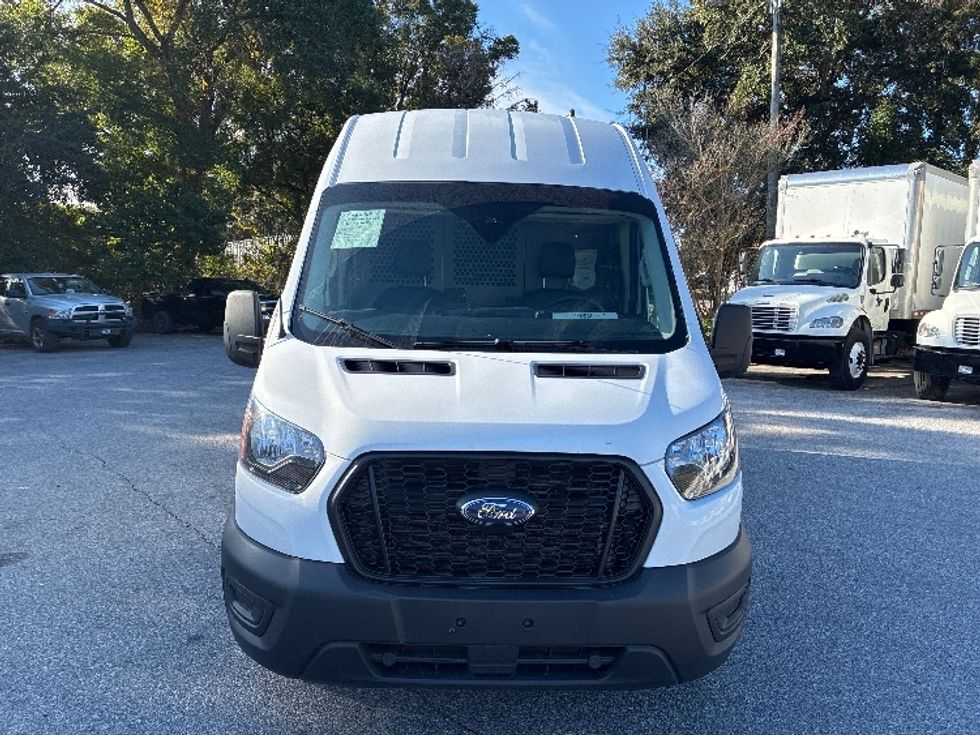 Cargo Van (Panel Van)-Light and Medium Duty Trucks-Ford-2022-Transit 250-Pensacola-FL-133,111\n\t\tmiles-$ 31,000 - Image 2
