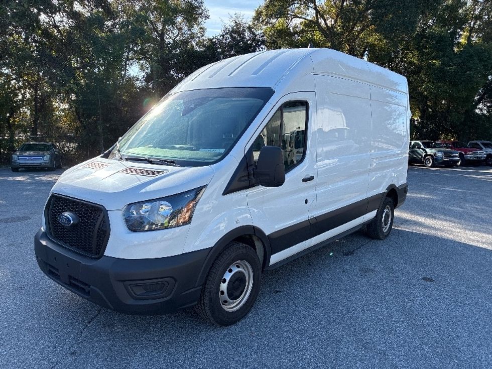 Cargo Van (Panel Van)-Light and Medium Duty Trucks-Ford-2022-Transit 250-Pensacola-FL-133,111\n\t\tmiles-$ 31,000 - Image 3
