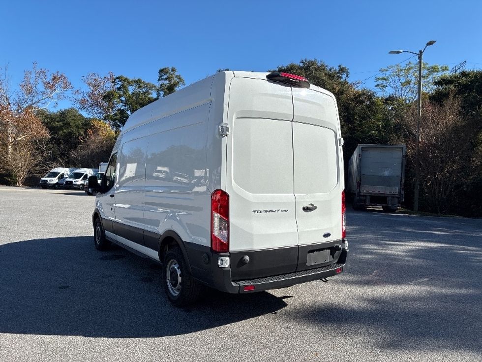 Cargo Van (Panel Van)-Light and Medium Duty Trucks-Ford-2022-Transit 250-Pensacola-FL-133,111\n\t\tmiles-$ 31,000 - Image 6