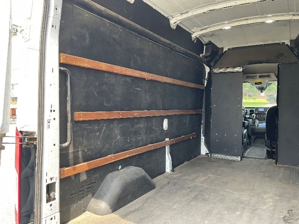 Cargo Van (Panel Van)-Light and Medium Duty Trucks-Ford-2022-Transit 250-Pensacola-FL-167,498\n\t\tmiles-$ 24,750 - Image 10