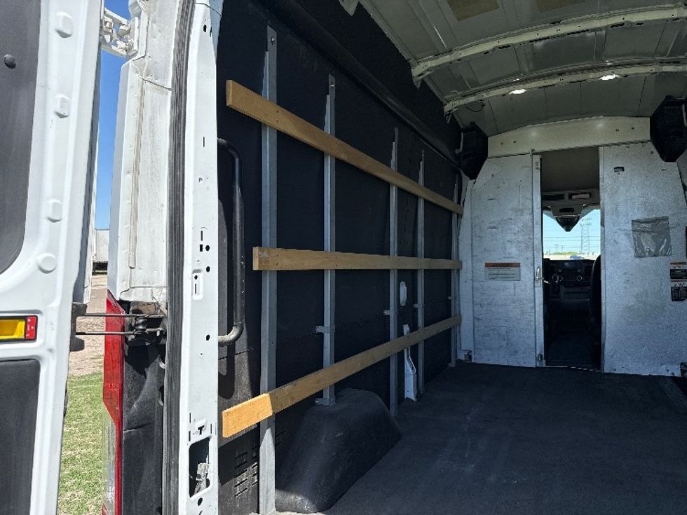 Cargo Van (Panel Van)-Light and Medium Duty Trucks-Ford-2022-Transit 250-Pharr-TX-116,806\n\t\tmiles-$ 33,000 - Image 11