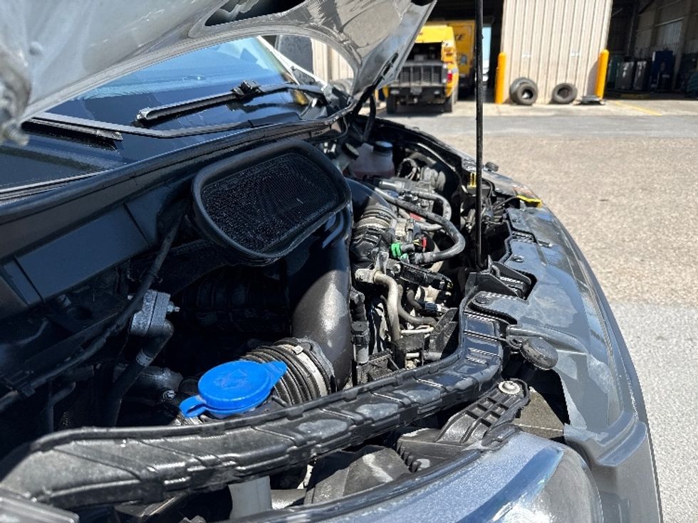 Cargo Van (Panel Van)-Light and Medium Duty Trucks-Ford-2022-Transit 250-Pharr-TX-116,806\n\t\tmiles-$ 33,000 - Image 22