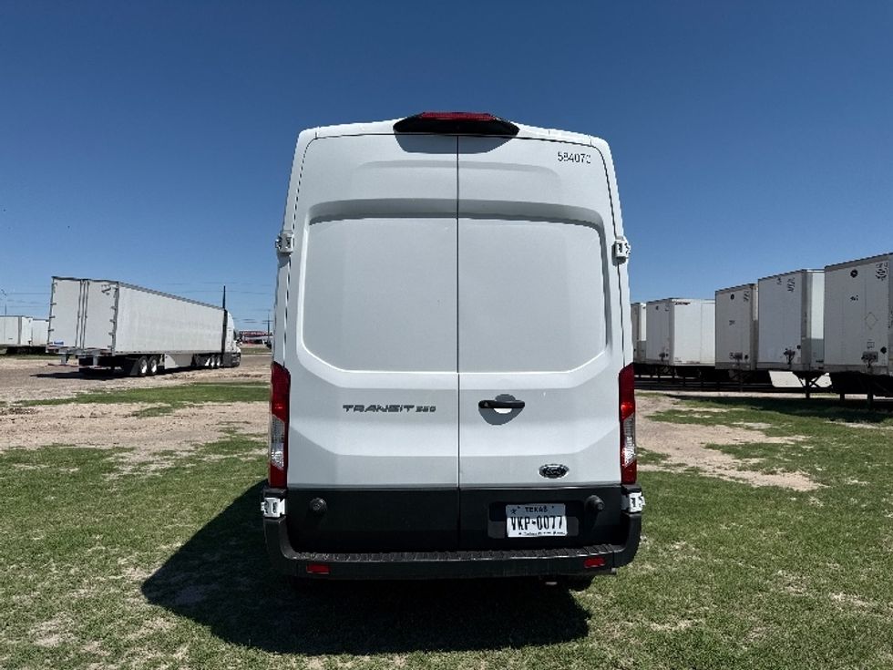 Cargo Van (Panel Van)-Light and Medium Duty Trucks-Ford-2022-Transit 250-Pharr-TX-116,806\n\t\tmiles-$ 33,000 - Image 7