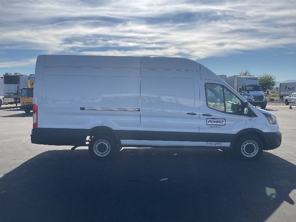 Cargo Van (Panel Van)-Light and Medium Duty Trucks-Ford-2022-Transit 250-Phoenix-AZ-41,707\n\t\tmiles-$ 43,250 - Image 15