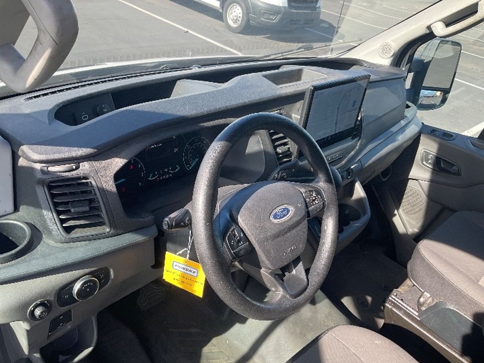 Cargo Van (Panel Van)-Light and Medium Duty Trucks-Ford-2022-Transit 250-Phoenix-AZ-41,707\n\t\tmiles-$ 43,250 - Image 17