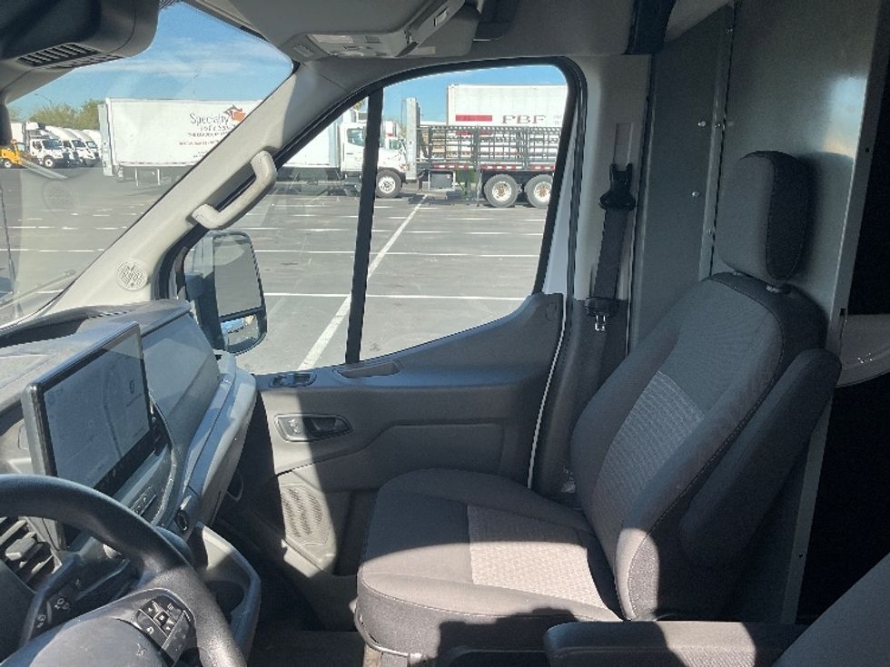 Cargo Van (Panel Van)-Light and Medium Duty Trucks-Ford-2022-Transit 250-Phoenix-AZ-41,707\n\t\tmiles-$ 43,250 - Image 19