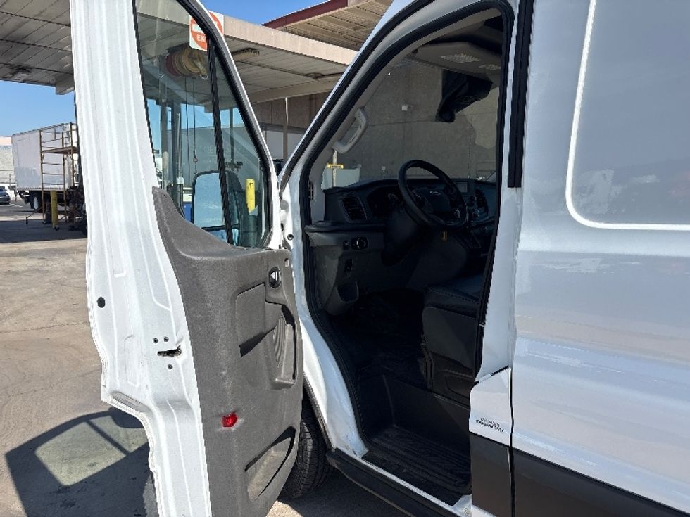 Cargo Van (Panel Van)-Light and Medium Duty Trucks-Ford-2022-Transit 250-Phoenix-AZ-79,478\n\t\tmiles-$ 35,500 - Image 15